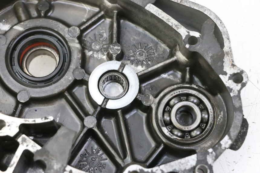 photo de CARTER TRANSMISSION ROUE KYMCO GRAND DINK 125 (2002 - 2007) - Points de fixation