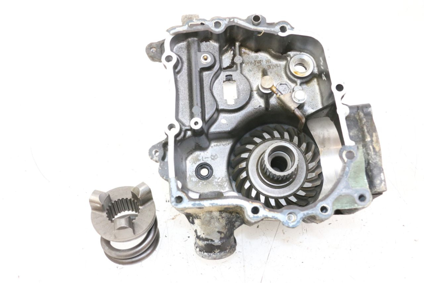 photo de CARTER TRANSMISSION ROUE KAWASAKI GTR 1000 (1994 - 2004) - Autre angle de vue
