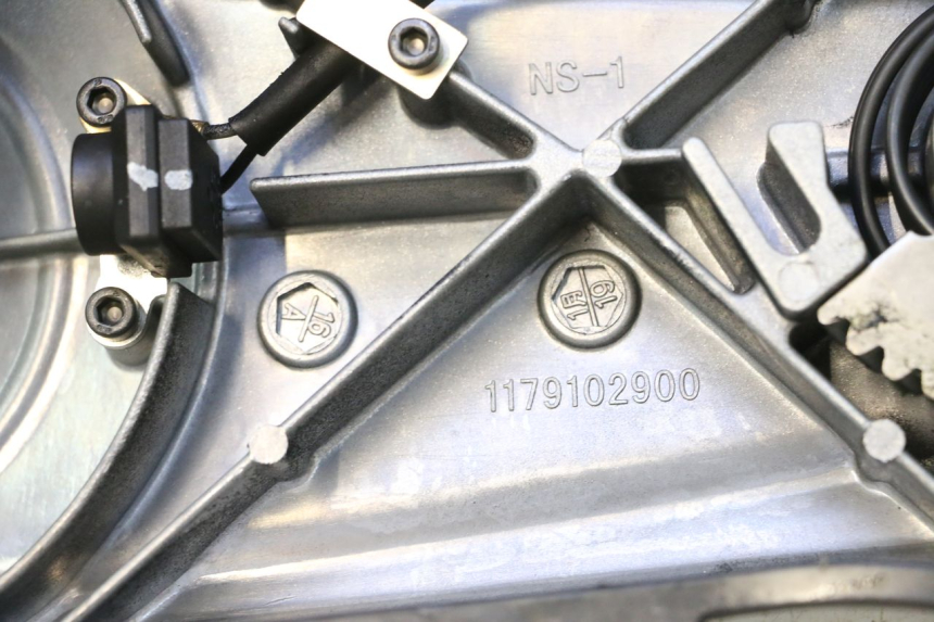 photo de CARTER VARIATEUR PEUGEOT KISBEE 2T 50 (2018 - 2022) - Détail de la pièce