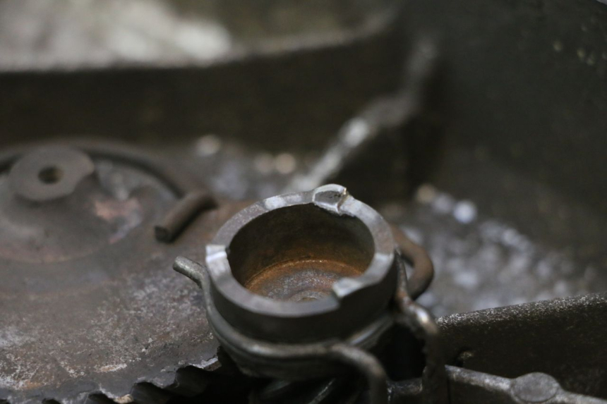 photo de CARTER VARIATEUR PEUGEOT LUDIX SNAKE 2T 50 (2004 - 2014) - Gros plan technique