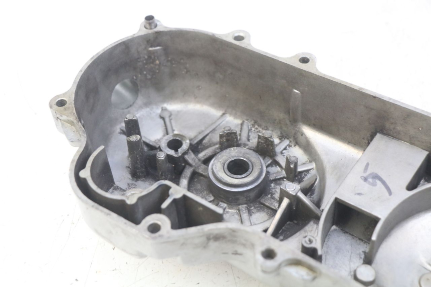 photo de CARTER VARIATEUR PEUGEOT V-CLIC VCLIC 50 (2007 - 2013) - Gros plan technique