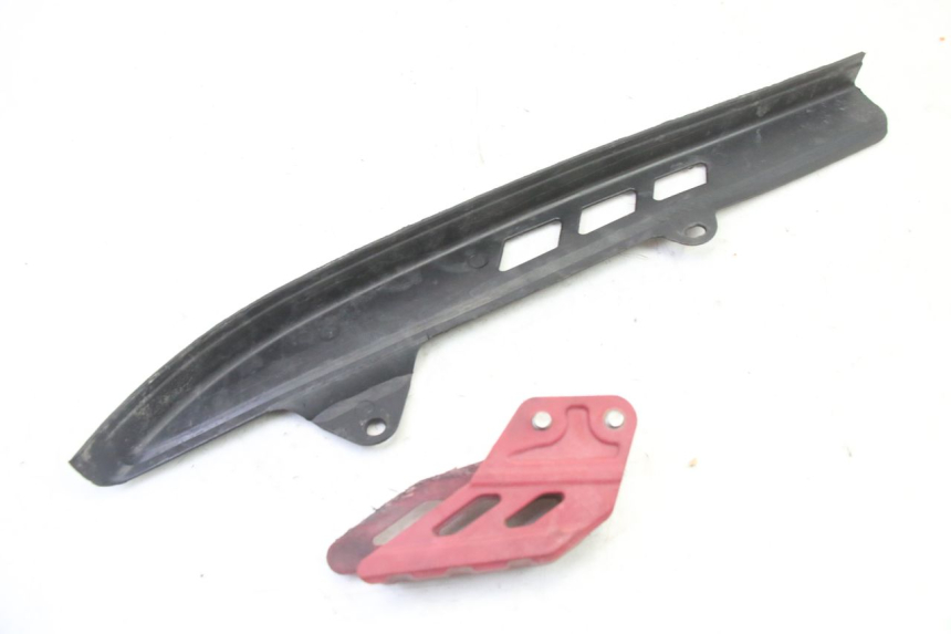 photo de CARTER DE CHAINE CCR DIRT BIKE 125 - Gros plan technique