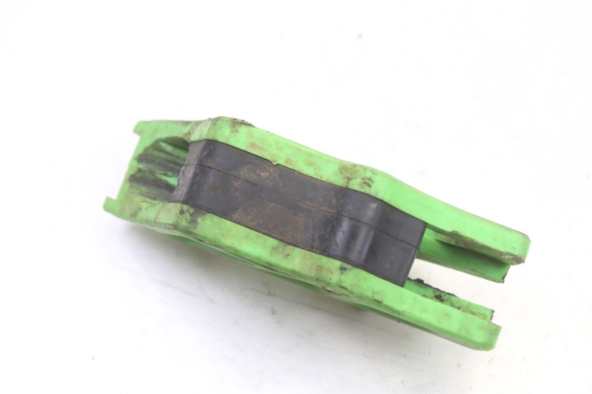 photo de CARTER DE CHAINE KAWASAKI KX F KXF 450 (2009 - 2011) - Gros plan technique