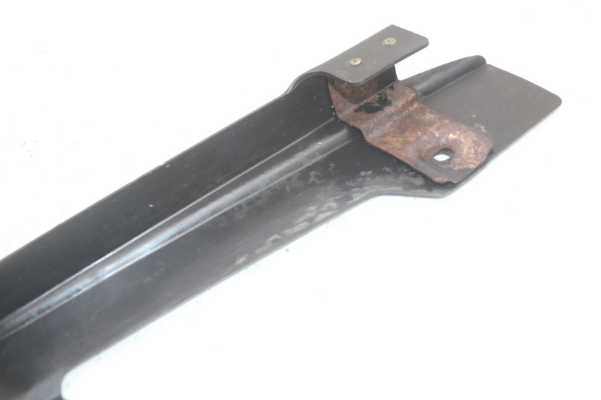 photo de CARTER DE CHAINE SUZUKI GS F 500 (2004 - 2007) - Points de fixation