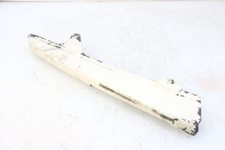 photo de CARTER DE CHAINE YAMAHA TDR DELTABOX 125 (1997 - 2003) - Gros plan technique