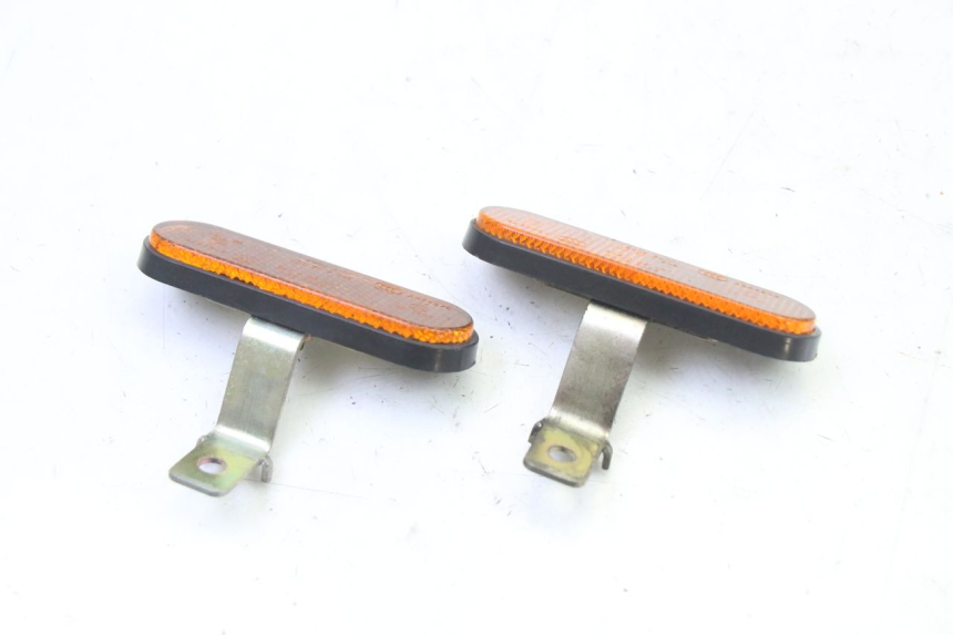 photo de CATADIOPTRE KYMCO AGILITY 4T 50 (2005 - 2018) - Autre angle de vue