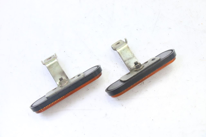 photo de CATADIOPTRE KYMCO AGILITY 4T 50 (2005 - 2018) - Gros plan technique