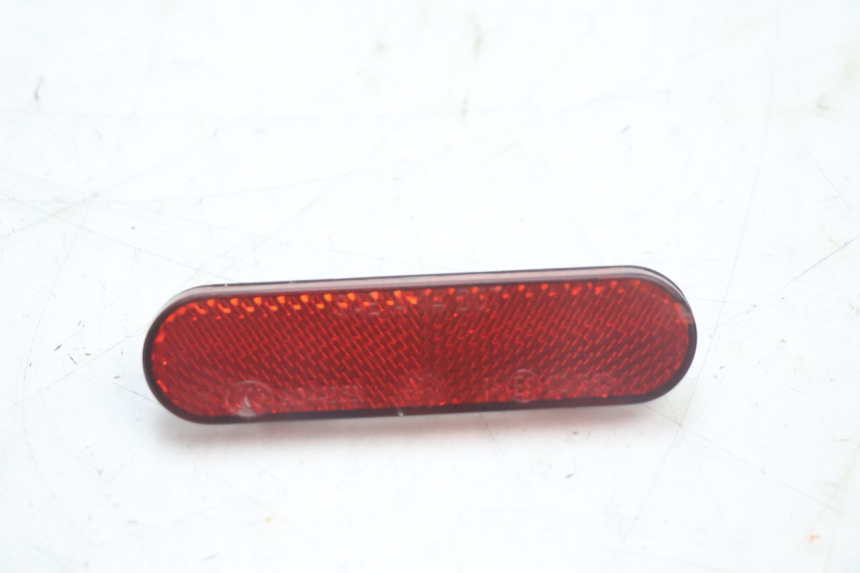 photo de CATADIOPTRE PEUGEOT KISBEE 2T 50 (2010 - 2017) - Zoom état d’usage