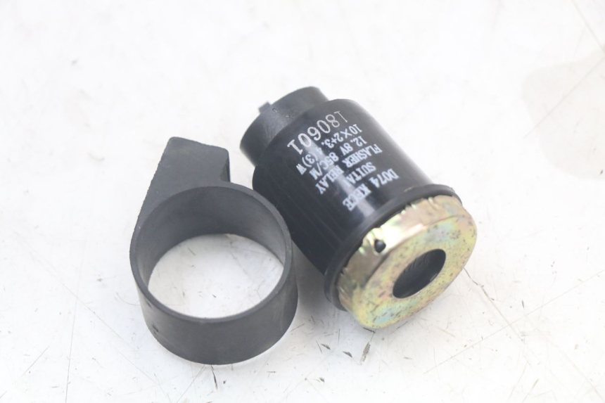 photo de CENTRALE CLIGNOTANTE KYMCO AGILITY 4T 50 (2018 - 2022) - Détail de la pièce