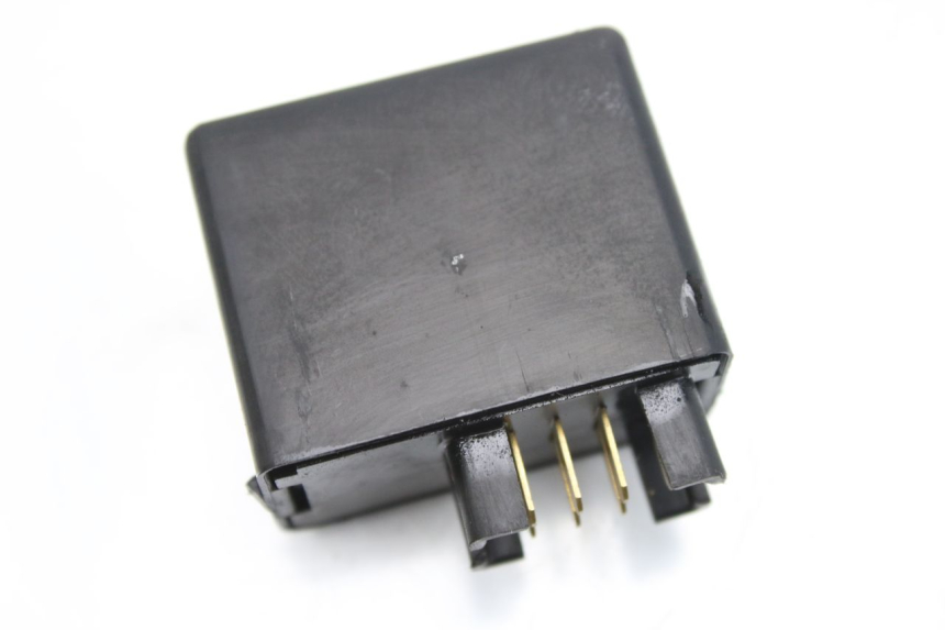 photo de CENTRALE CLIGNOTANTE SUZUKI AN BURGMAN 400 (2006 - 2010) - Détail de la pièce