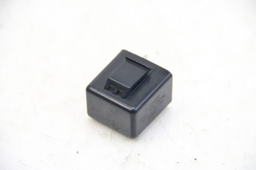 photo de CENTRALE CLIGNOTANTE ECCITY ARTELEC 670 1 (2013 - 2017) - Gros plan technique