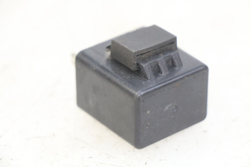 photo de CENTRALE CLIGNOTANTE MBK BOOSTER SPIRIT 50 (1999 - 2003) - Détail de la pièce