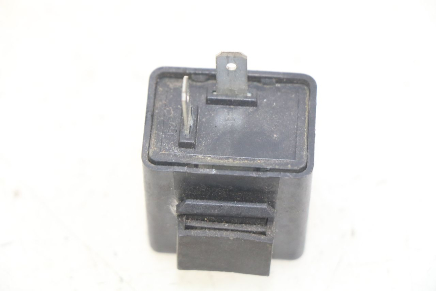 photo de CENTRALE CLIGNOTANTE MBK BOOSTER SPIRIT 50 (1999 - 2003) - Zoom état d’usage