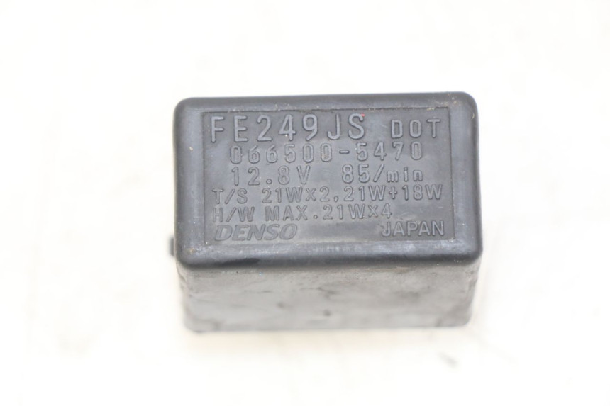 photo de CENTRALE CLIGNOTANTE SUZUKI BURGMAN 650 (2002 - 2004) - Détail de la pièce