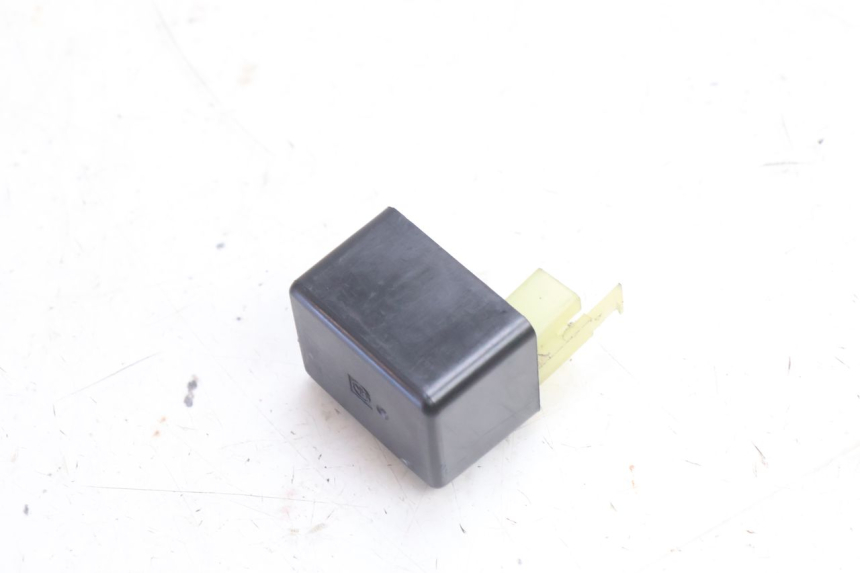 photo de CENTRALE CLIGNOTANTE SUZUKI BURGMAN 125 (2007 - 2014) - Autre angle de vue