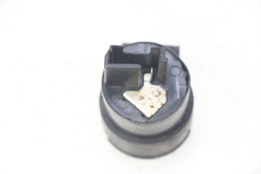 photo de CENTRALE CLIGNOTANTE YAMAHA BW'S BWS 125 (2010 - 2013) - Zoom état d’usage