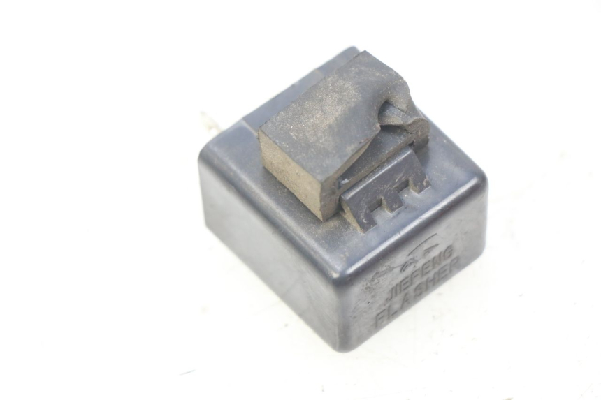 photo de CENTRALE CLIGNOTANTE TNT MOTOR CITY 50 (2007 - 2018) - Détail de la pièce