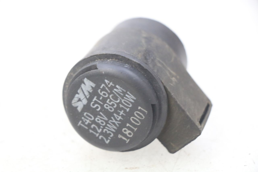 photo de CENTRALE CLIGNOTANTE SYM CROX 4T 50 (2016 - 2023) - Zoom état d’usage