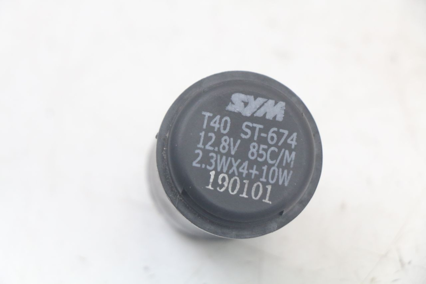 photo de CENTRALE CLIGNOTANTE SYM CROX 4T 50 (2016 - 2023) - Détail de la pièce