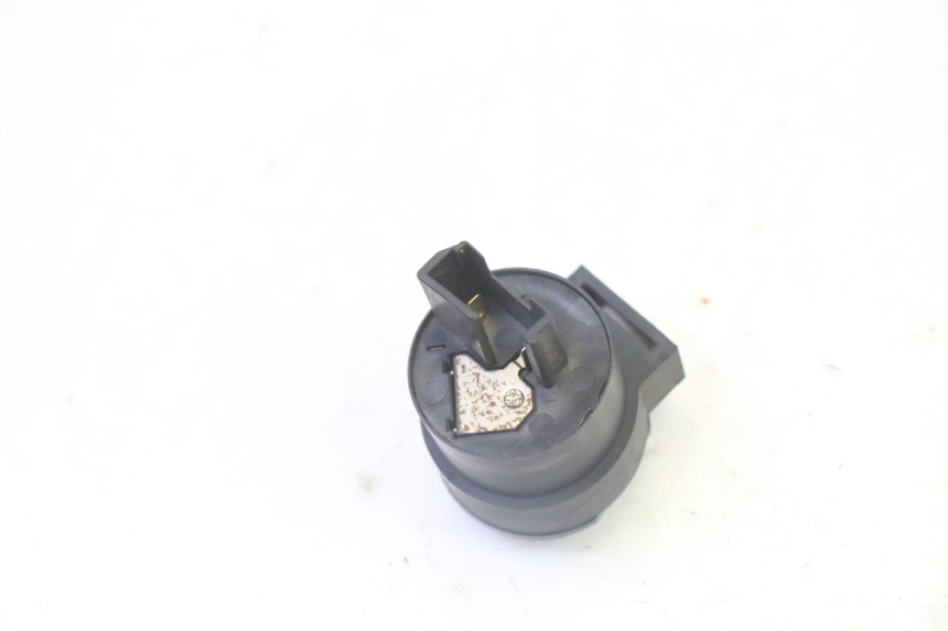 photo de CENTRALE CLIGNOTANTE YAMAHA CYGNUS X INJECTION 125 (2007 - 2013) - Zoom état d’usage