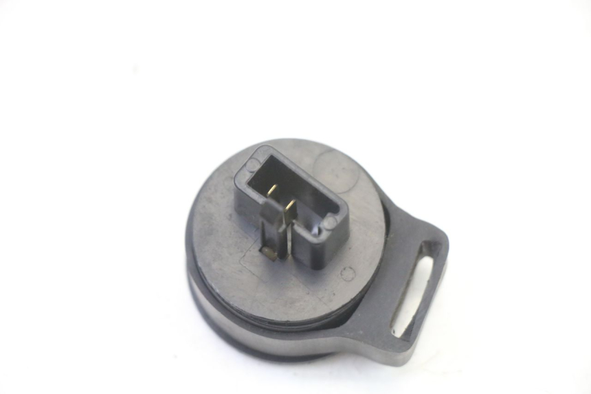 photo de CENTRALE CLIGNOTANTE PEUGEOT ELYSEO 125 (1999 - 2004) - Autre angle de vue