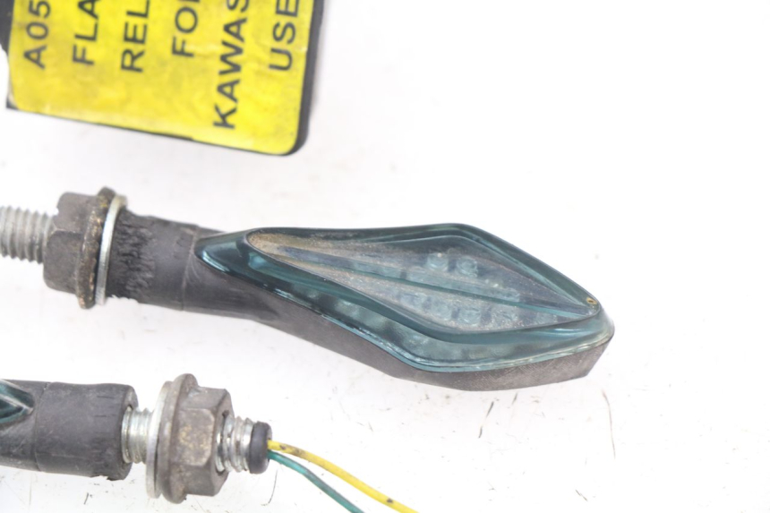 photo de CENTRALE CLIGNOTANTE KAWASAKI ER-6 ER6 N 650 (2009 - 2011) - Autre angle de vue