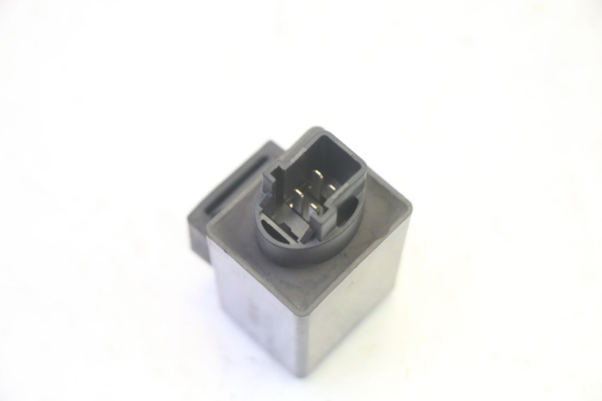 photo de CENTRALE CLIGNOTANTE HONDA FES S-WING SWING ABS 125 (2007 - 2015) - Zoom état d’usage