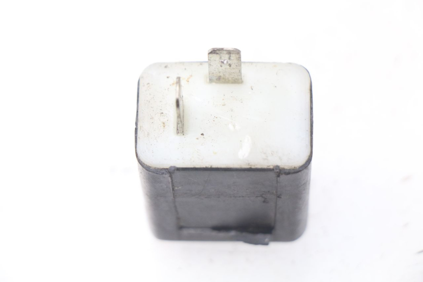 photo de CENTRALE CLIGNOTANTE PIAGGIO FLY IE 125 (2012 - 2017) - Zoom état d’usage