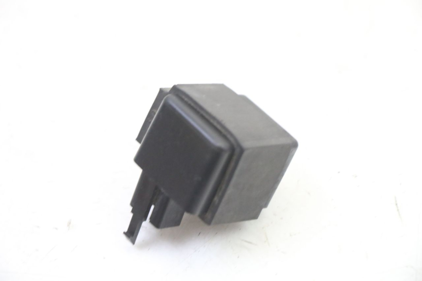 photo de CENTRALE CLIGNOTANTE SUZUKI GS GSE 500 (2001 - 2003) - Détail de la pièce