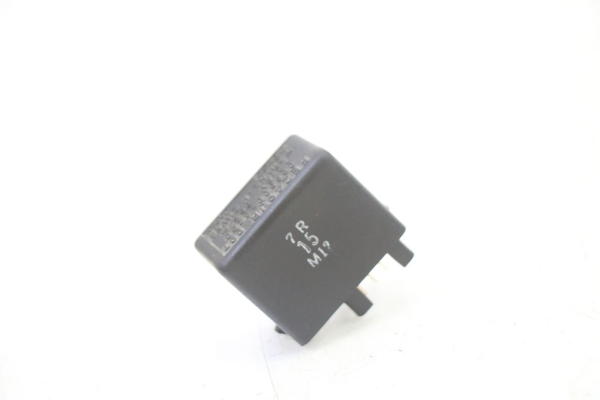 photo de CENTRALE CLIGNOTANTE SUZUKI GSR 750 (2011 - 2017) - Vue principale