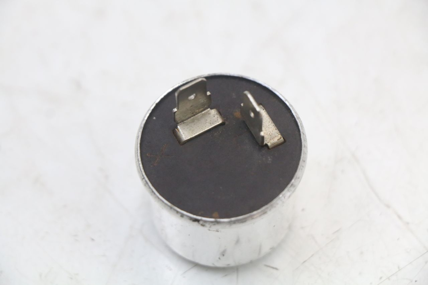 photo de CENTRALE CLIGNOTANTE SUZUKI GSX E 250 (1982 - 1983) - Vue principale