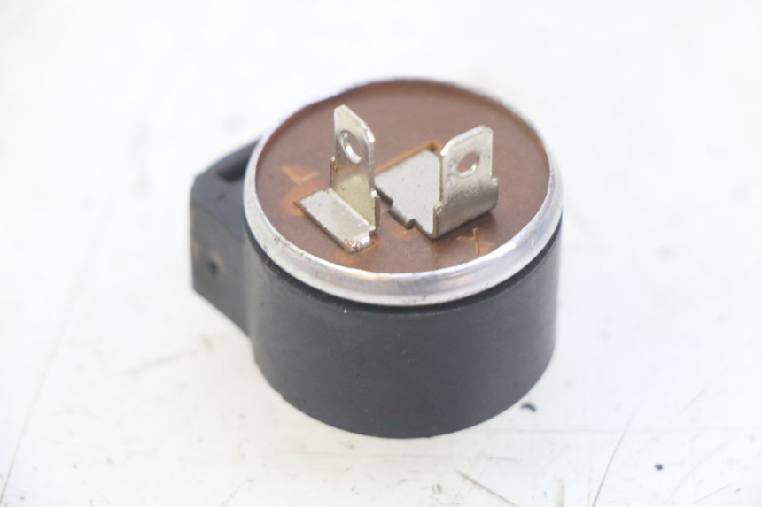 photo de CENTRALE CLIGNOTANTE SUZUKI GSX-F GSX  F 1100 (1988 - 1994) - Zoom état d’usage