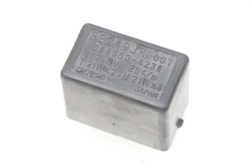 photo de CENTRALE CLIGNOTANTE SUZUKI GSX-R GSXR 750 (2011 - 2016) - Vue principale