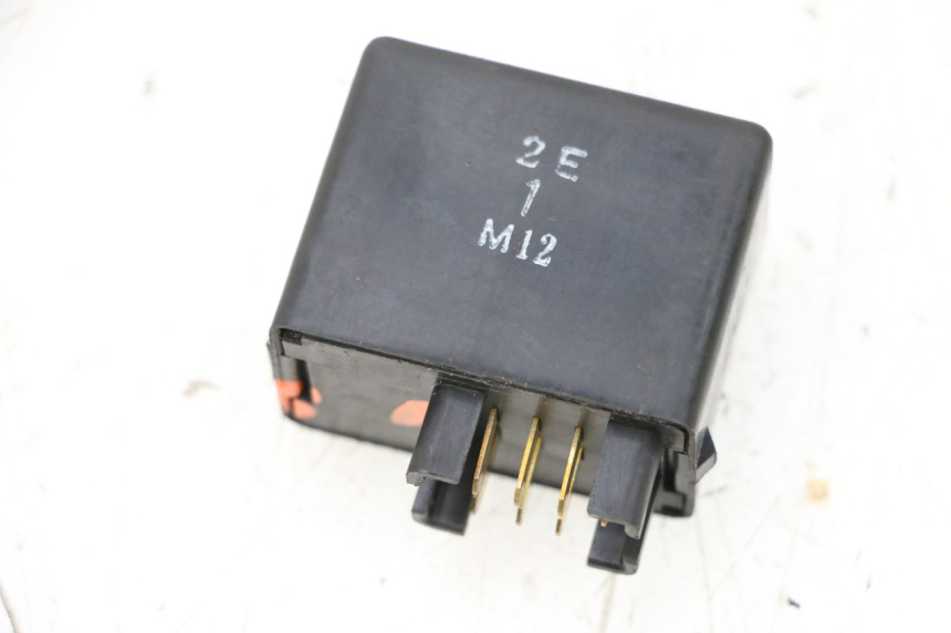 photo de CENTRALE CLIGNOTANTE SUZUKI GSXR GSX-R 1000 (2003 - 2004) - Détail de la pièce