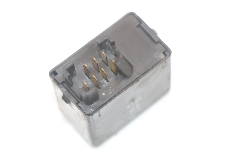 photo de CENTRALE CLIGNOTANTE SUZUKI GZ MARAUDER 125 (1998 - 2004) - Autre angle de vue