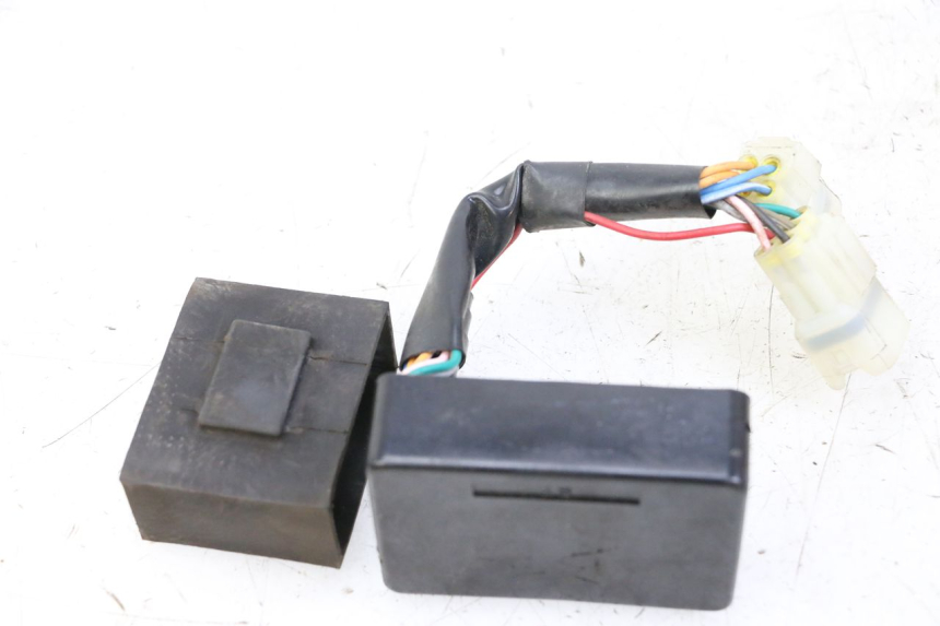 photo de CENTRALE CLIGNOTANTE SYM JOYMAX 125 (2010 - 2017) - Vue d’ensemble