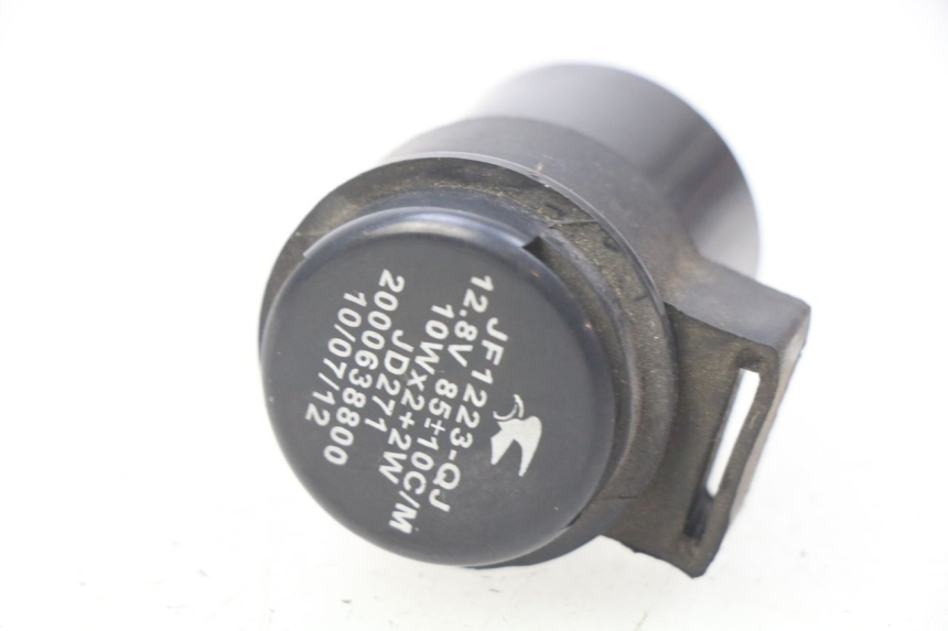 photo de CENTRALE CLIGNOTANTE PEUGEOT KISBEE 4T 50 (2010 - 2017) - Zoom état d’usage