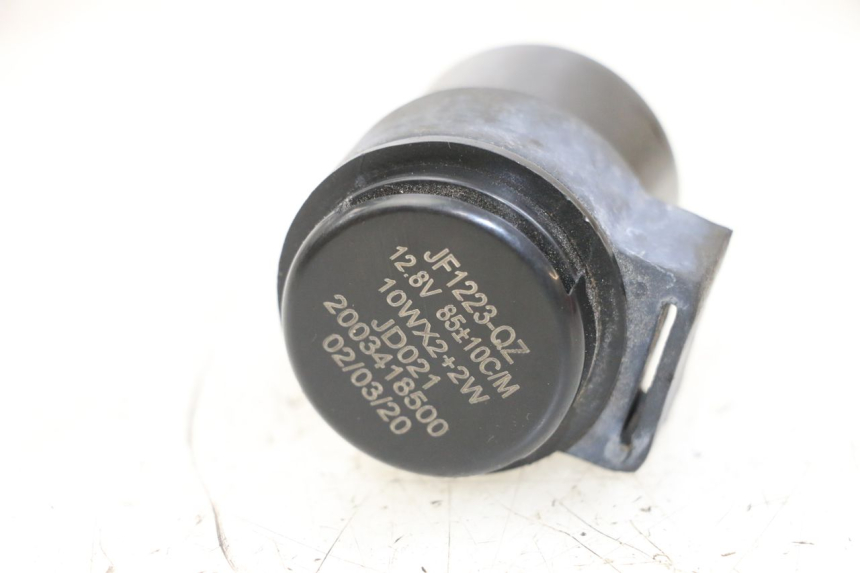 photo de CENTRALE CLIGNOTANTE PEUGEOT KISBEE 4T 50 (2018 - 2022) - Zoom état d’usage