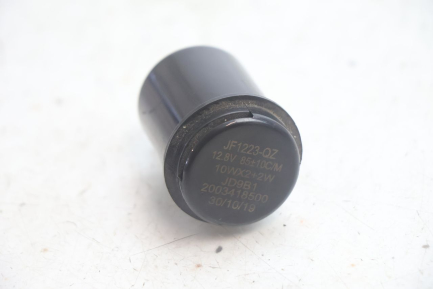 photo de CENTRALE CLIGNOTANTE PEUGEOT KISBEE 4T 50 (2018 - 2022) - Zoom état d’usage