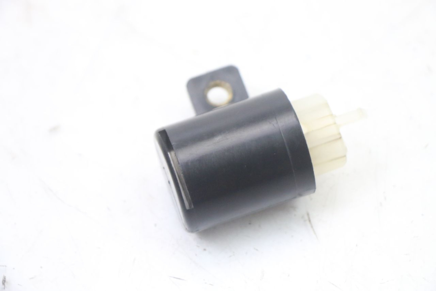 photo de CENTRALE CLIGNOTANTE KYMCO PEOPLE S 125 (2000 - 2008) - Autre angle de vue