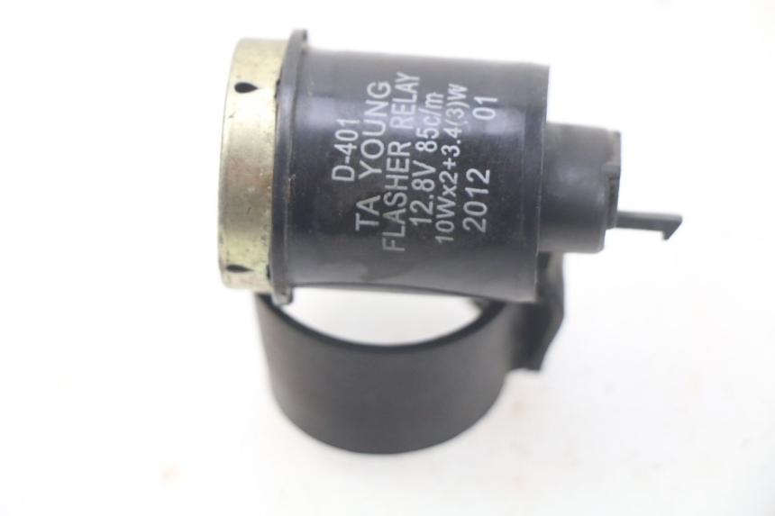 photo de CENTRALE CLIGNOTANTE KYMCO LIKE 4T 50 (2009 - 2018) - Détail de la pièce