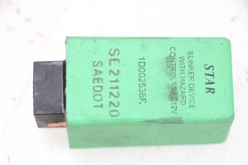 photo de CENTRALE CLIGNOTANTE PIAGGIO MP3 HPE 300 (2019 - 2026) - Autre angle de vue