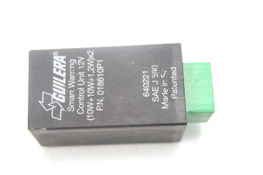 photo de CENTRALE CLIGNOTANTE PIAGGIO MP3 500 (2014 - 2017) - Autre angle de vue