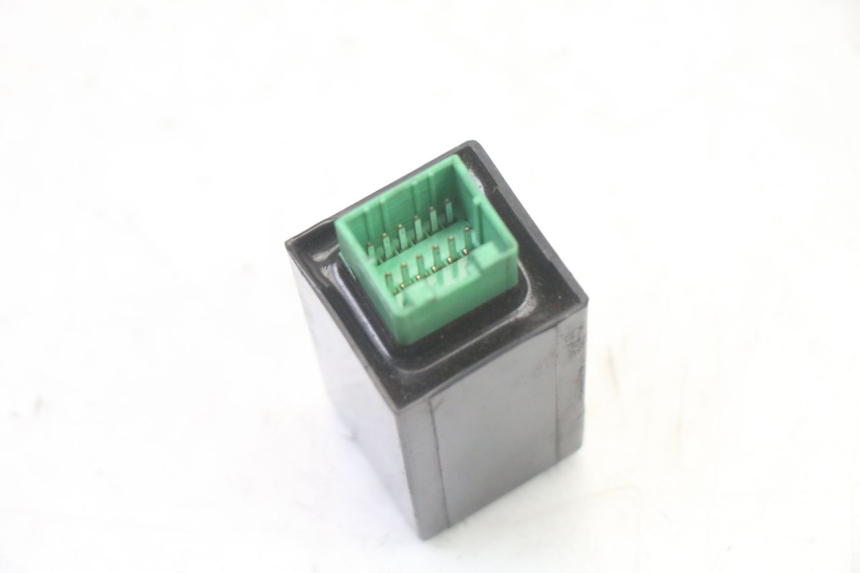 photo de CENTRALE CLIGNOTANTE PIAGGIO MP3 500 (2011 - 2015) - Autre angle de vue