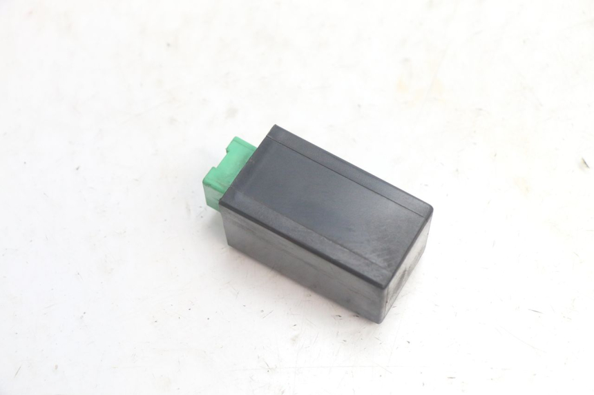 photo de CENTRALE CLIGNOTANTE PIAGGIO MP3 125 (2006 - 2014) - Zoom état d’usage