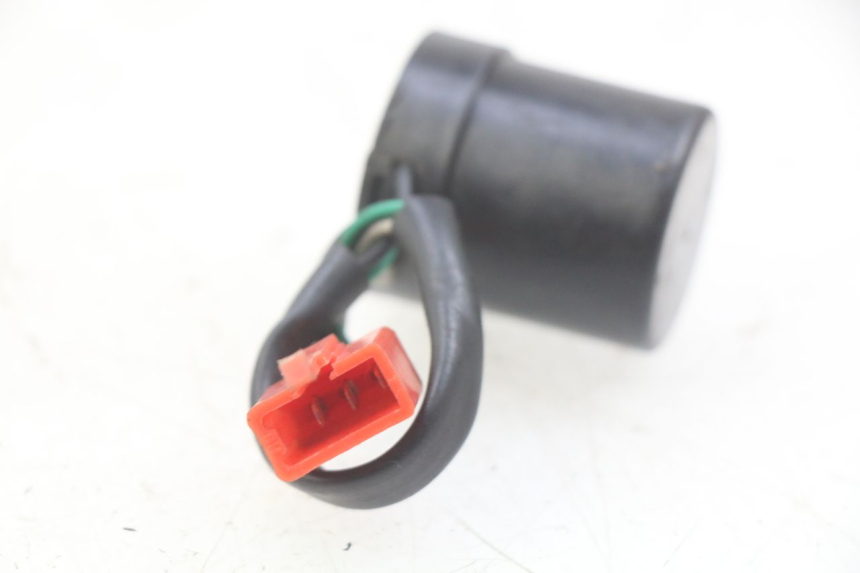 photo de CENTRALE CLIGNOTANTE SELECT UP OCTALIS 125 (2007 - 2012) - Zoom état d’usage