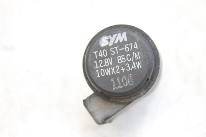 photo de CENTRALE CLIGNOTANTE SYM ORBIT 2 4T 50 (2008 - 2017) - Détail de la pièce