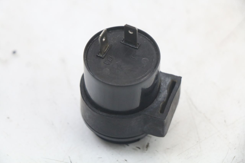 photo de CENTRALE CLIGNOTANTE PEUGEOT STREETZONE 4T 50 (2018 - 2023) - Autre angle de vue