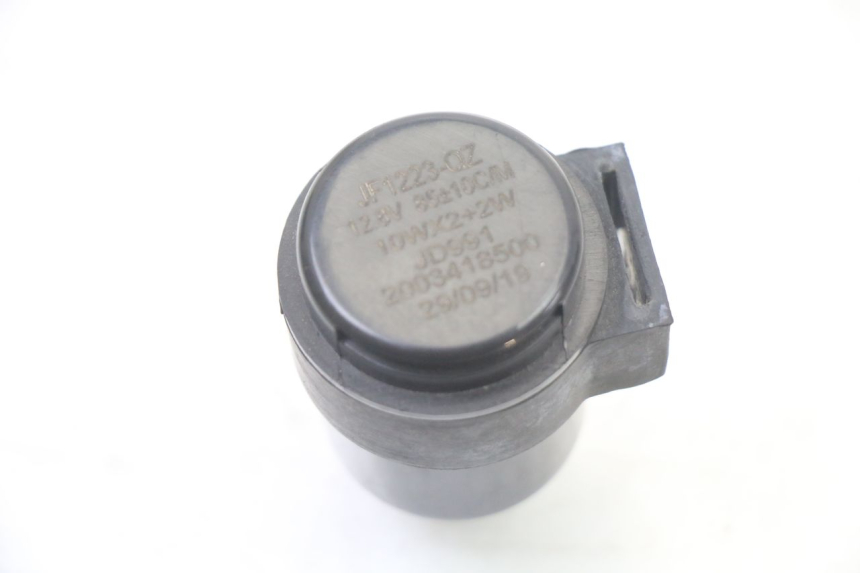 photo de CENTRALE CLIGNOTANTE PEUGEOT STREETZONE I 2T 50 (2018 - 2020) - Autre angle de vue