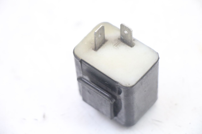 photo de CENTRALE CLIGNOTANTE PIAGGIO VESPA LX IE 125 (2010 - 2012) - Zoom état d’usage